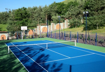 Private tennis